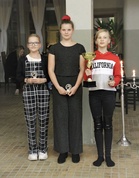Minikisa- palkinnon saajat, Petra Järvinen ja Aada Palomäki. Prix de Piemont kiertopalkinnon ensimmäinen kiinnitys meni Alexandra Henrikssonille
(Kuva Virpi Nippala)