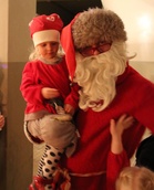 Joulupukki ehti myös kiireen keskellä paikalle!
(Kuva Virpi Nippala)