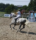 Noora ja Amalia kunniakierroksella