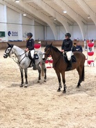 Pinja Varsanpää ja Quintessa V sekä Emilia Hellman ja Gouvernante van de Donkhoeve